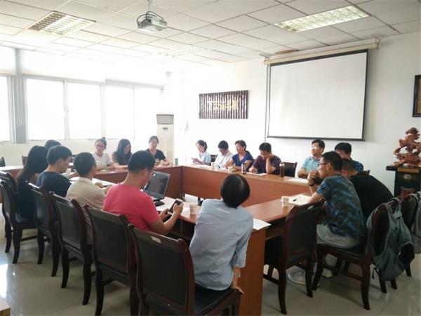 2018级研究生入学教育暨师生见面会顺利召开