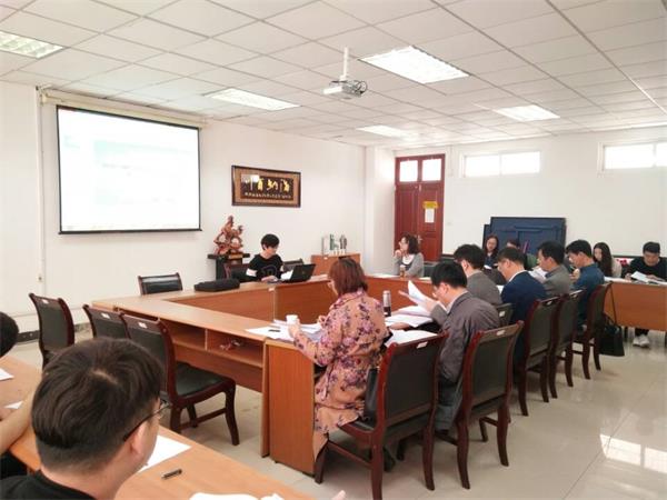 bv伟德国际体育2015级硕士研究生预答辩工作圆满结束