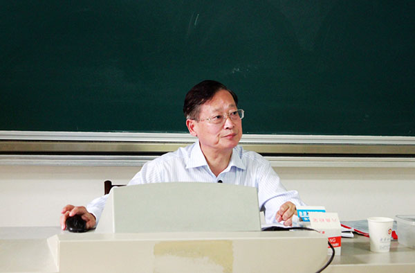 bv伟德国际体育举办“新闻发现力研究”专题讲座