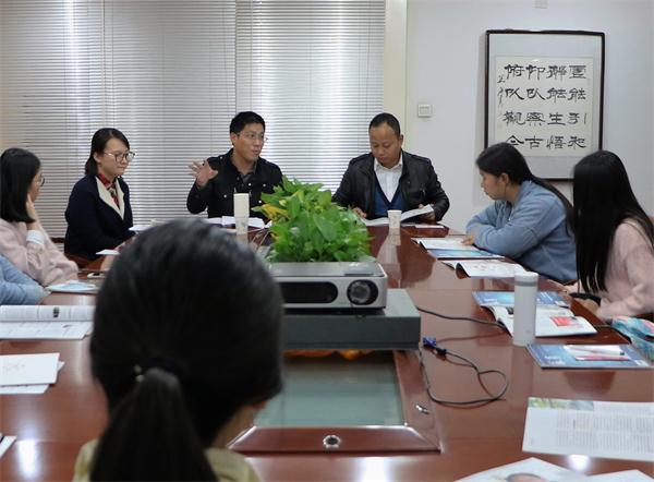 bv伟德国际体育组织新生参观企业