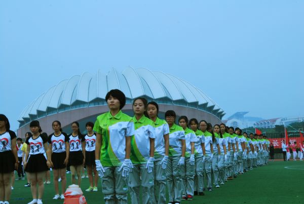 2014年校运会隆重举行 bv伟德国际体育师生踊跃参与