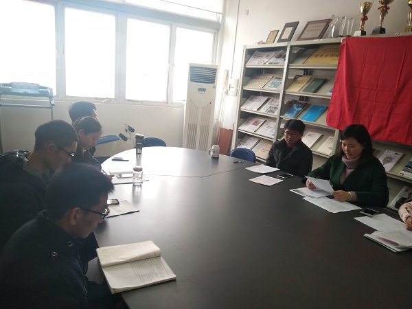 bv伟德国际体育研究生党支部举行“争做‘四讲四有’合格党员”主题讨论会