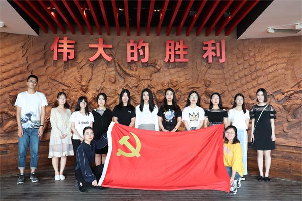 bv伟德国际体育开展迎七一主题党日活动