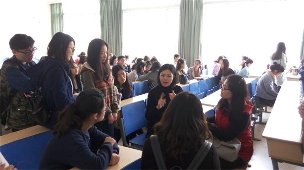 bv伟德国际体育举行实习生选聘大会