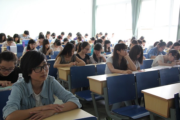 bv伟德国际体育“学术研究的发展趋势与创新路径”讲座顺利举行