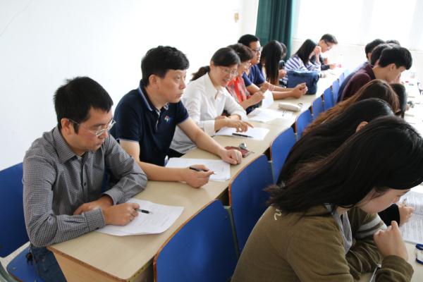 bv伟德国际体育举办“教师党员示范课”