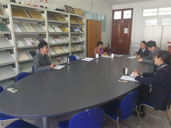 我们领导班子召开“坚持党的领导,积极推进学院思政工作”专题学习讨论会