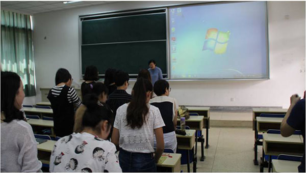 bv伟德国际体育举行“暖暖师生情”主题活动