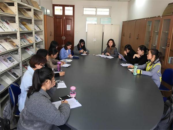 bv伟德国际体育本科生党支部举行“争做四讲四有合格党员”主题讨论会