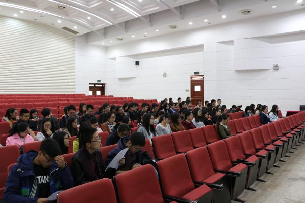 bv伟德国际体育召开2012级学生毕业就业动员大会